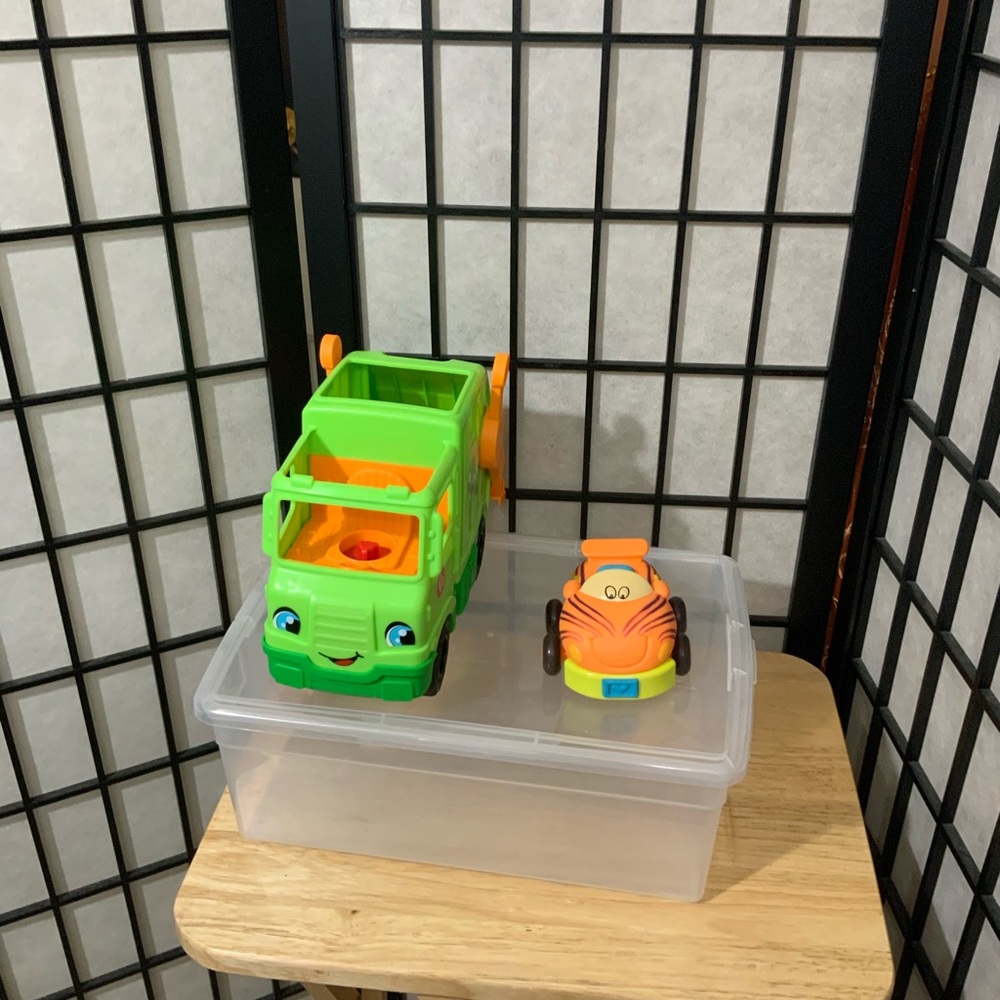 Fisher Price Little People Recycling Truck & Battat B. Soft Orange Tiger Car